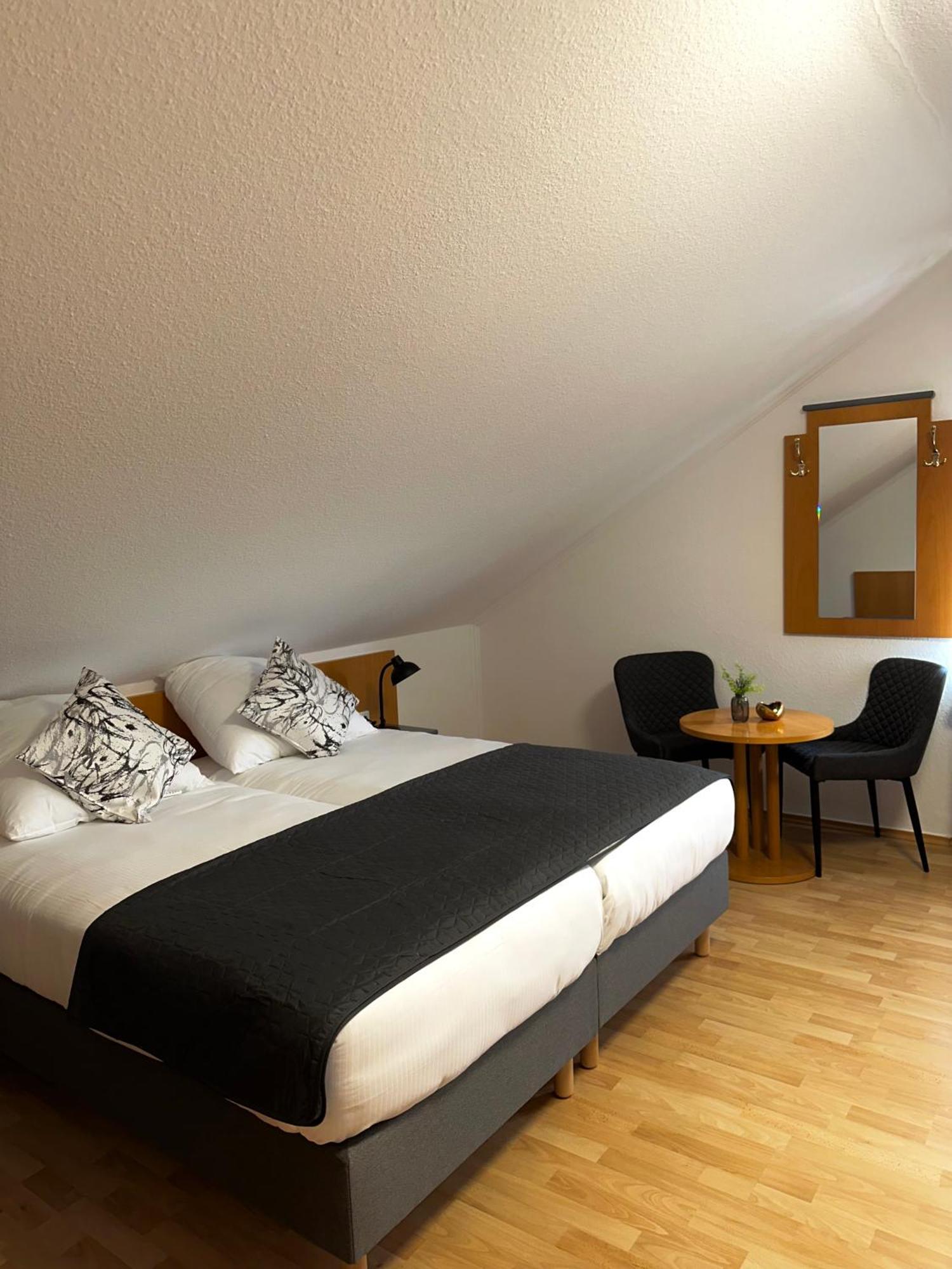 קלן Hotel Restaurant Haus Odendahl מראה חיצוני תמונה